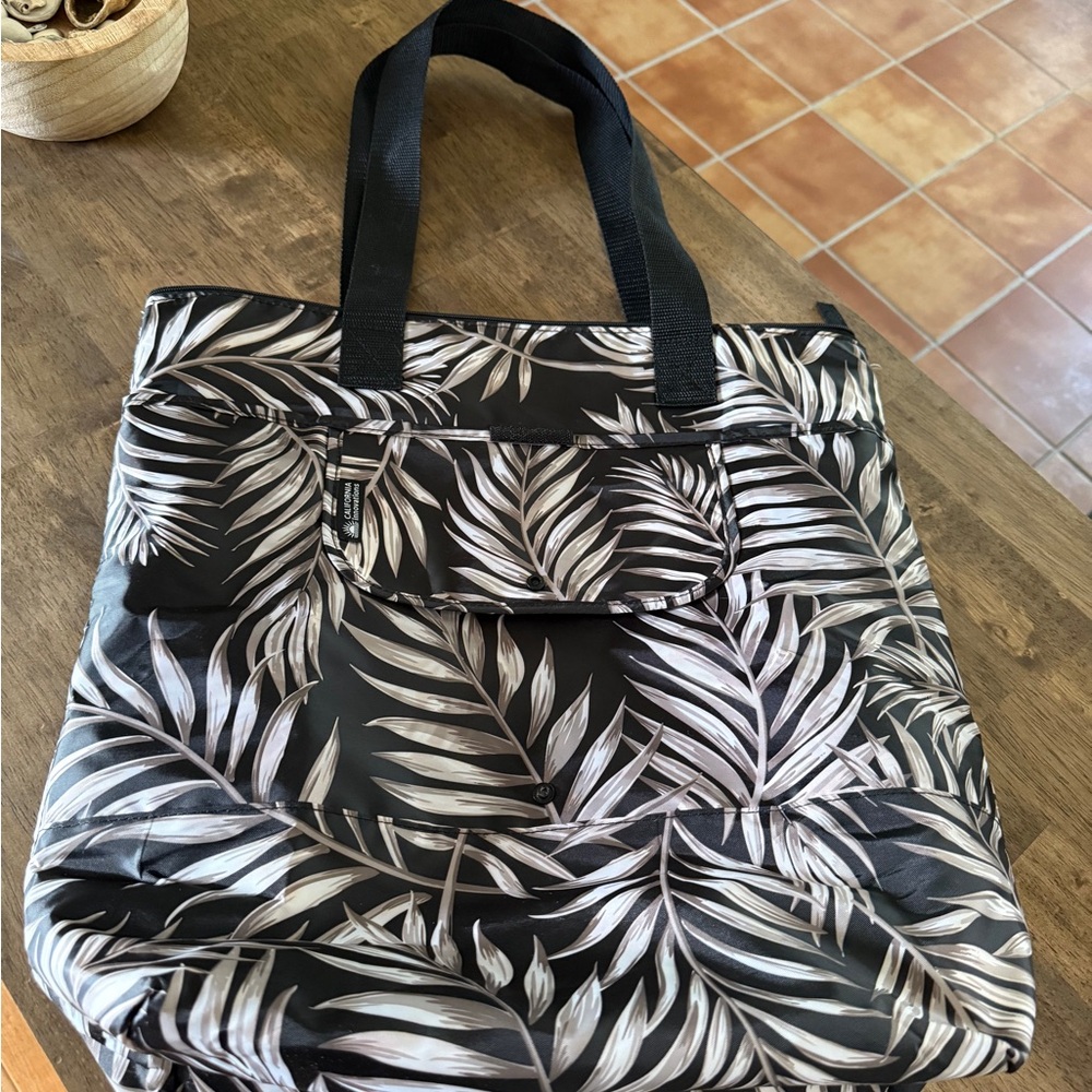 Black and White Leaf Print Tote Bag